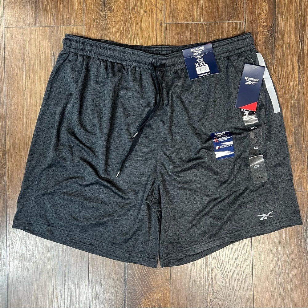 🆕 Men’s‎ Reebok athletic shirts SZ XXL
